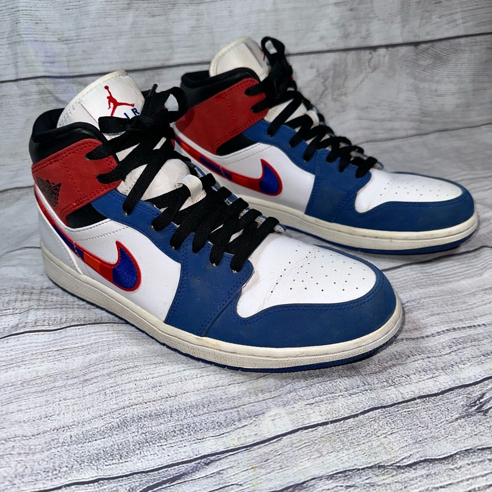 Nike Air Jordan 1 Mid SE Multicolor Swoosh Limited release size 9.5 M